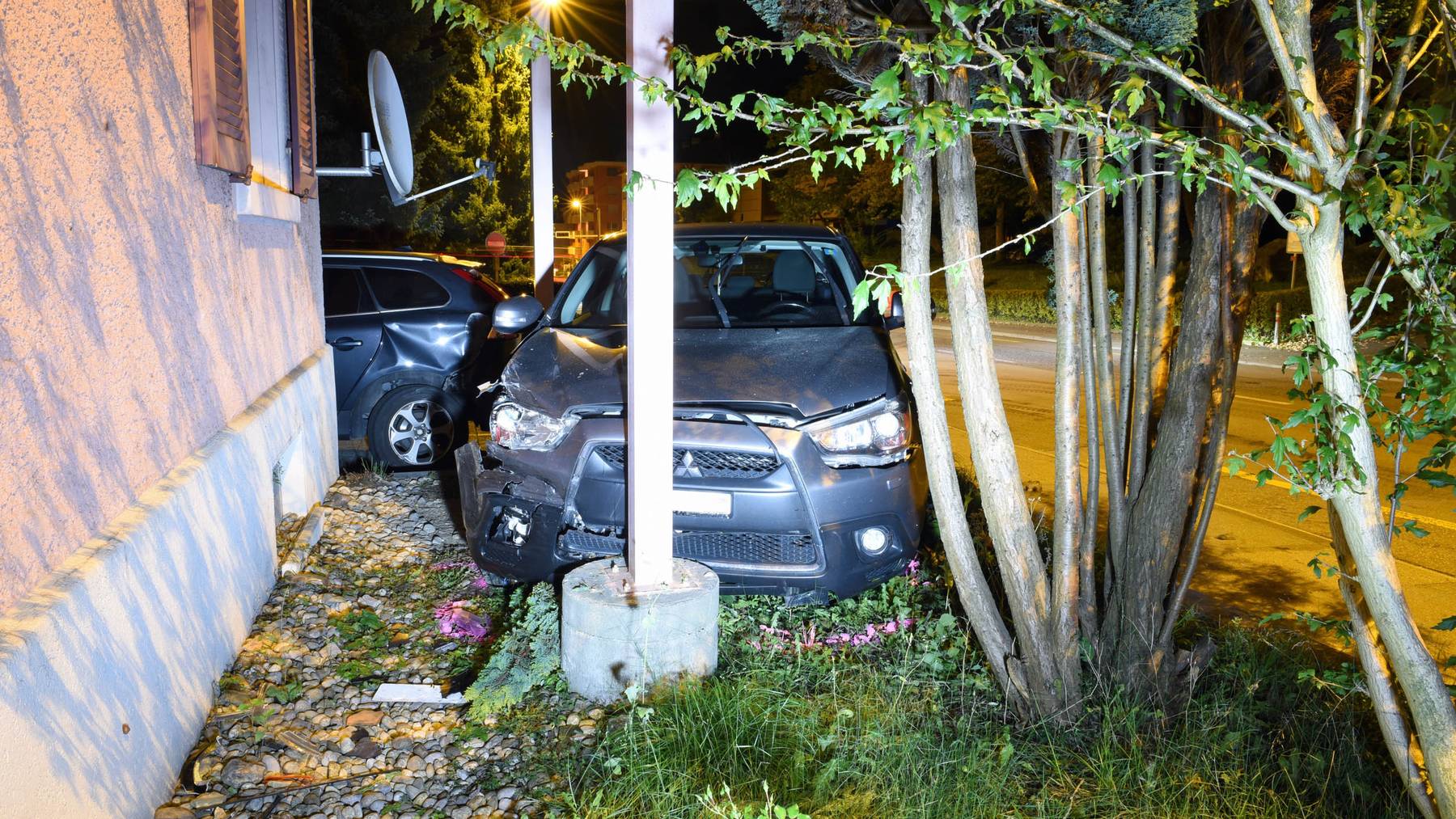 Autofahrer verunfallt vor Augen der Polizei