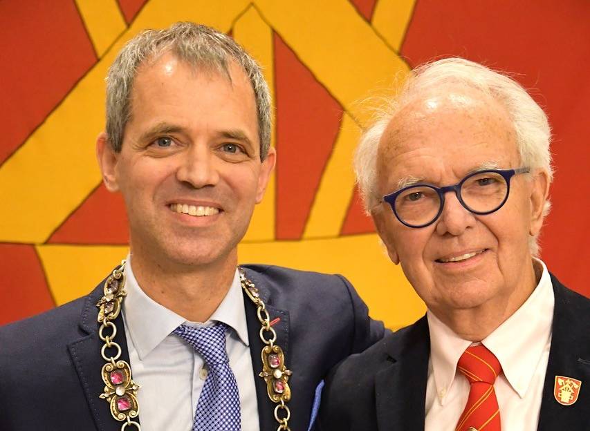 Fritschivater Stefan Hug mit Vater Josef Hug (Zunftmeister 1999)