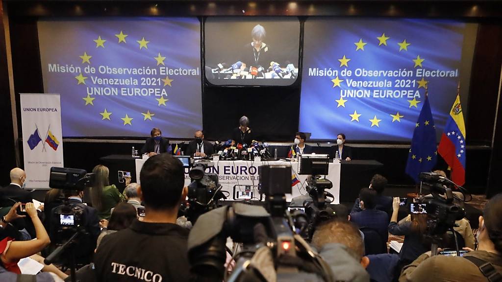 Isabel Santos, Vorsitzende der Wahlbeobachtermission der Europäischen Union in Venezuela, spricht während einer Pressekonferenz in Caracas.