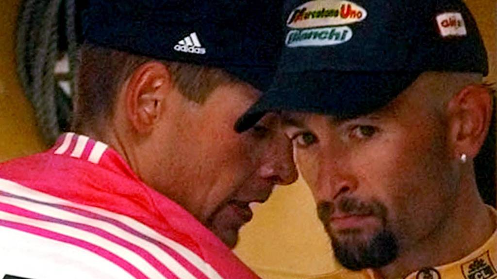 Jahre später ergeben Nach-Untersuchungen, dass auch Gesamtsieger Marco Pantani (rechts) und der Zweitplatzierte Jan Ullrich 1998 an der Tour de France EPO im Blut hatten