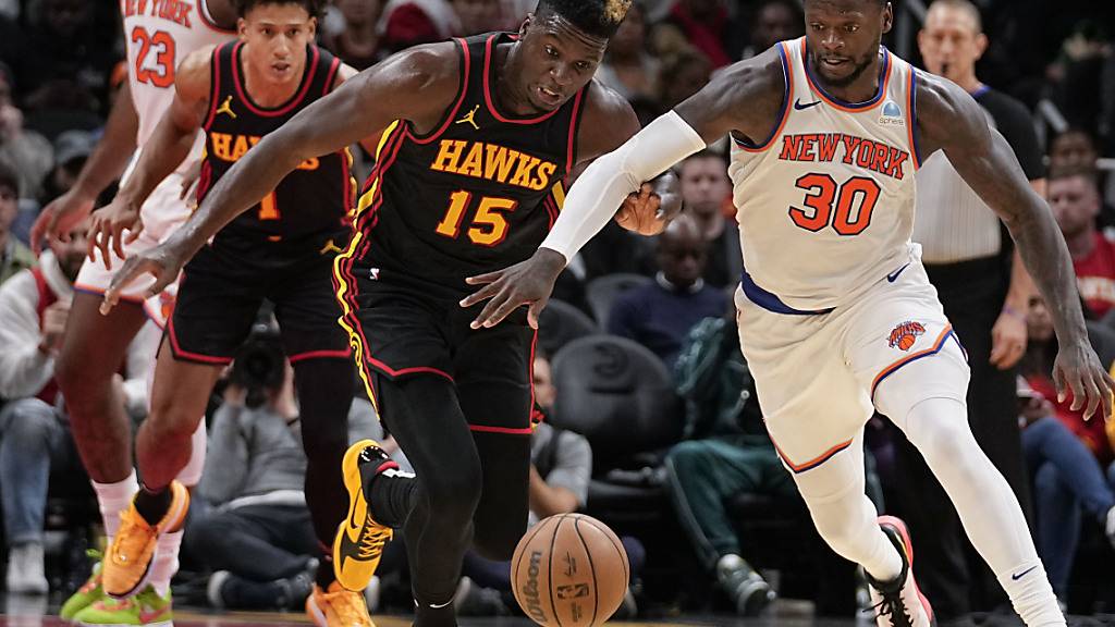 Clint Capela (links, Nummer 15) zeigte eine schwache Leistung