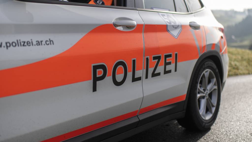 Die Polizei kam zu spät im ausserrhodischen Niederteufen: Die Einbrecher waren schon geflohen nach ihrem Einbruch in einen Gastrobetrieb. (Archivbild)