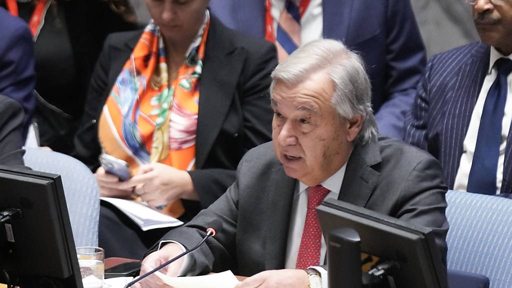 Antonio Guterres (vorne), Generalsekretär der Vereinten Nationen. Foto: Seth Wenig/AP/dpa