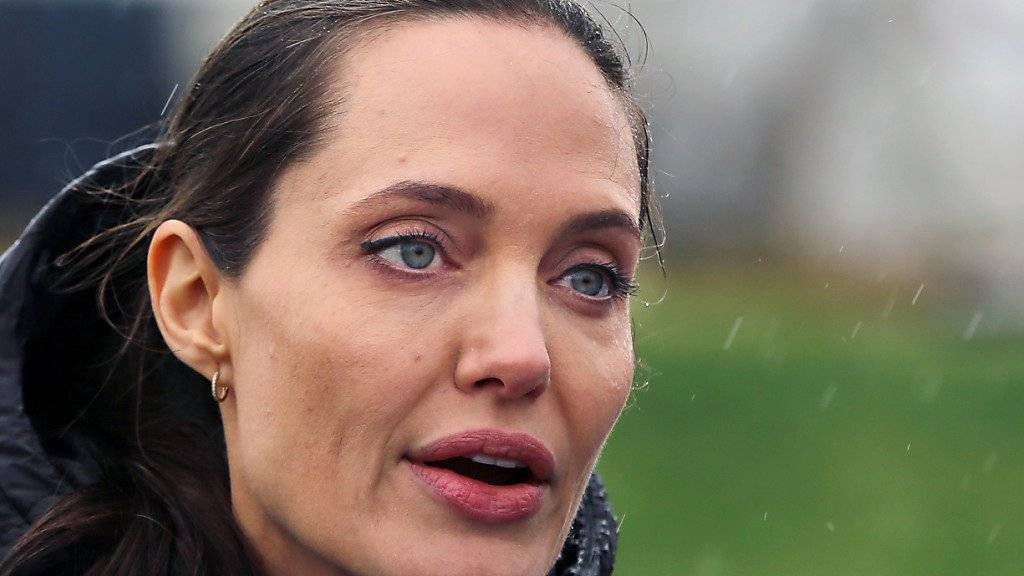 Angelina Jolie soll in einer Neuverfilmung des Krimi-Klassikers «Mord im Orient-Express» mitspielen. (Archivbild)