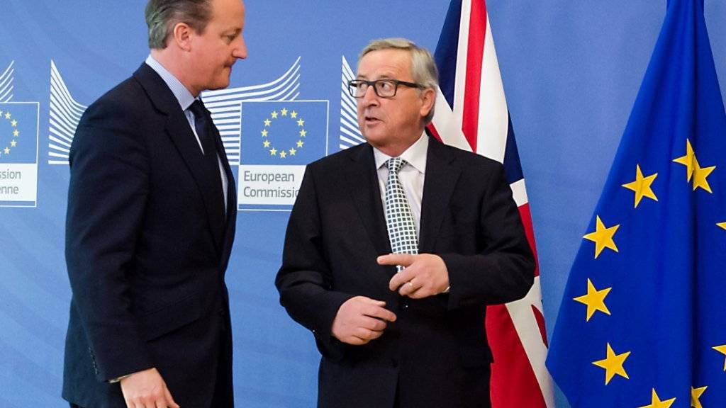 Der britische Premier David Cameron (links) mit EU-Kommissionspräsident Jean-Claude Juncker in Brüssel. Der Brite ist optimistisch, dass am zweitägigen EU-Gipfel eine Lösung in der «Brexit»-Frage gefunden wird (Archiv).