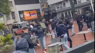 FCZ-Fans bewerfen Polizei in Eindhoven mit Tischen und Stühlen