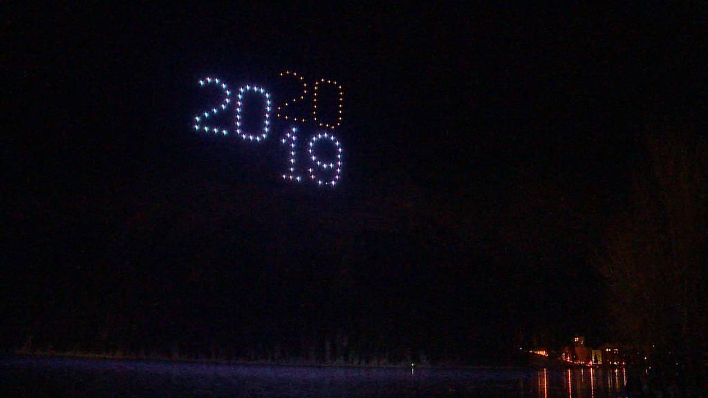 Drohnen als Feuerwerk in St. Moritz