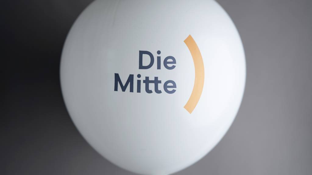 Die Zürcher Mitte-Partei kann einen Neuzugang verbuchen: Der Stadtzürcher Gemeinderat und Kantonsrat Bernhard im Oberdorf ist nach seinem Austritt aus der SVP im September der Mitte-Partei beigetreten. (Symbolbild)