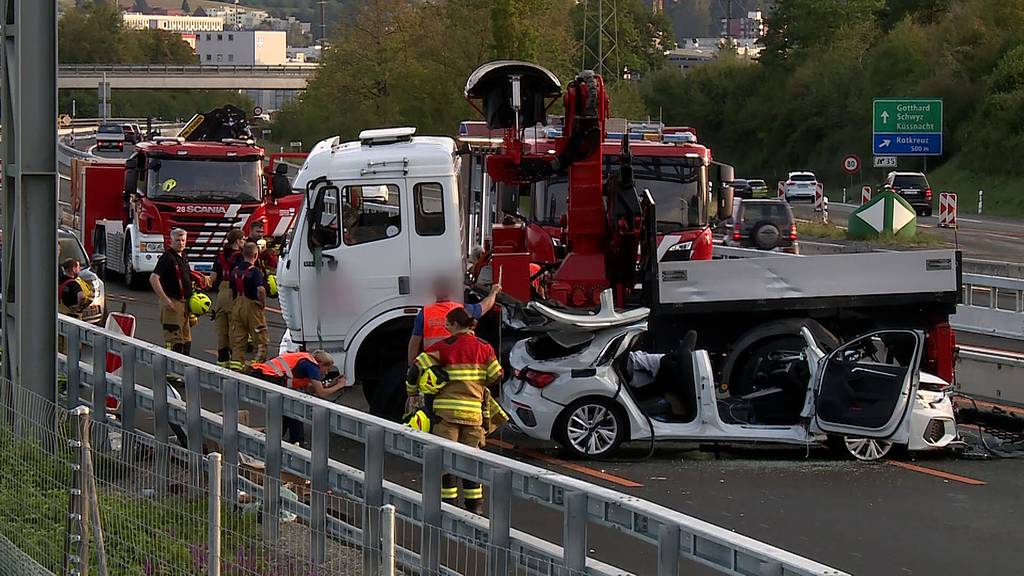 Schwerer Verkehrsunfall auf der Autobahn A4