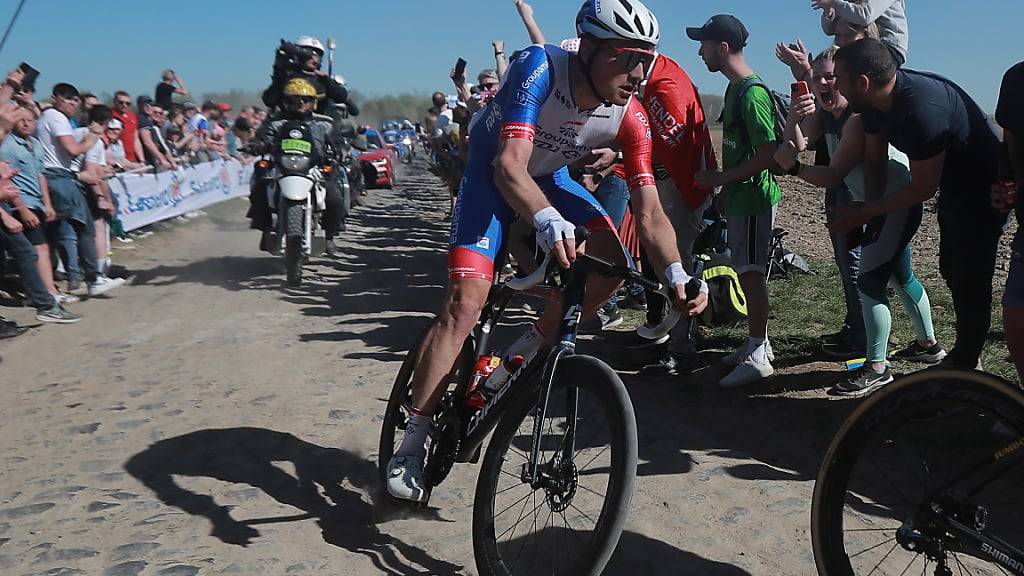 Stefan Küng vor zwei Jahren unterwegs auf den Pavés und zum 3. Platz in Roubaix