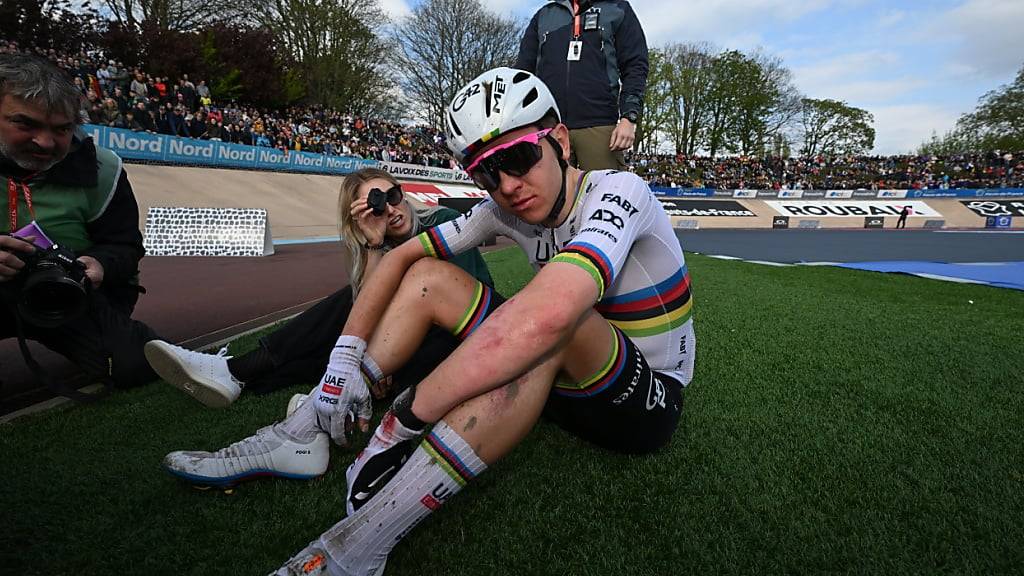 Hartes Rennen ohne Happy-End: Tadej Pogacar am Sonntag im Ziel in Roubaix