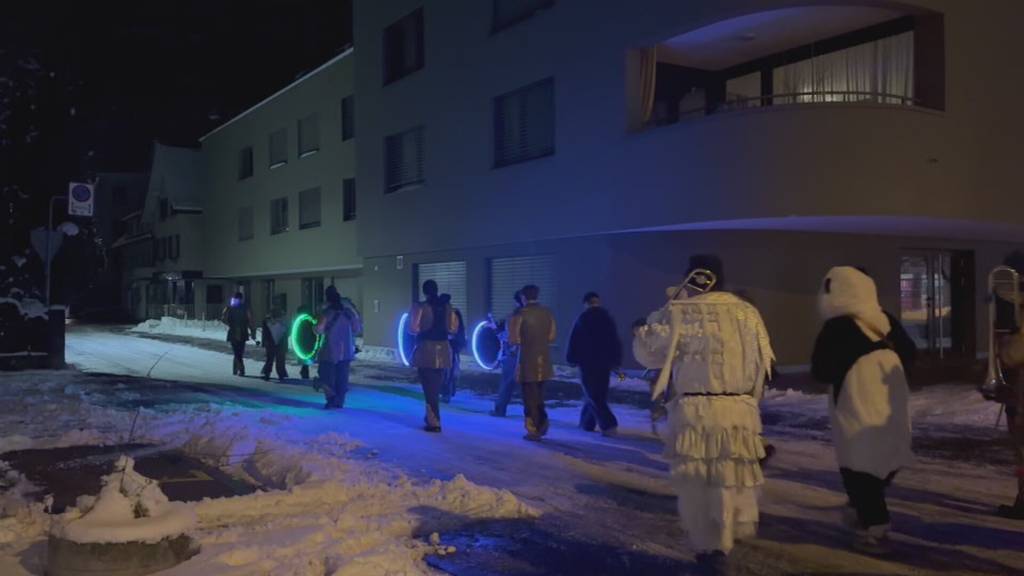 Erste Tagwache für Brunner Nüssler und Guggenmusik