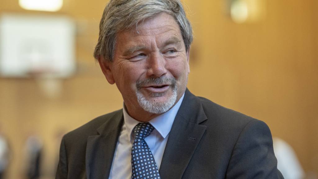 Der Nidwaldner Regierungsrat Res Schmid (SVP) spricht sich für eine Teilrevision der Kantonsverfassung aus. (Archivbild)