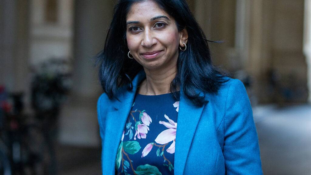 ARCHIV - Die britische Innenministerin Suella Braverman fährt einen harten Kurs gegen Migration nach Großbritannien. (Archivbild) Foto: Tayfun Salci/ZUMA Press Wire/dpa