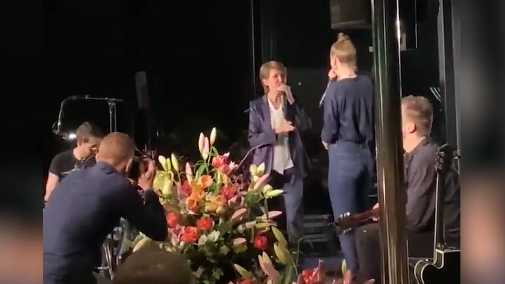 Cool, cooler, Sommaruga: Bundespräsidentin beatboxt mit Steff La Cheffe!