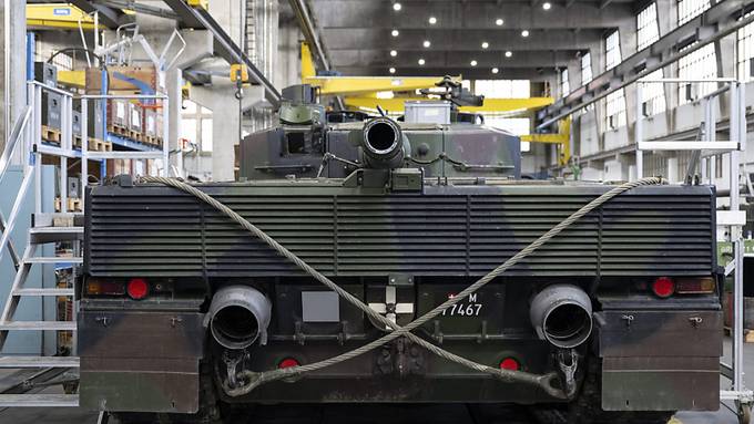 Schweiz verkauft 25 Leopard-Panzer an Deutschland