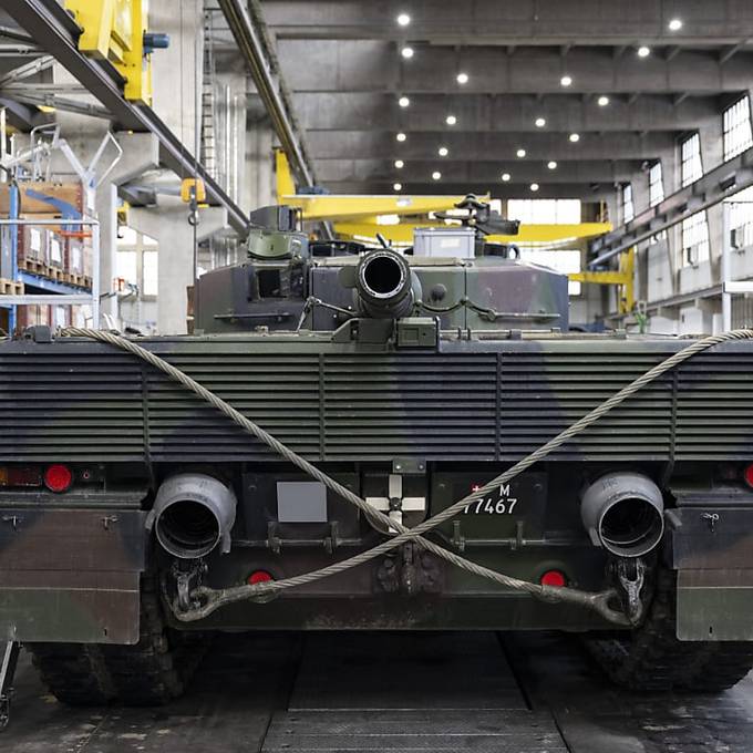 Schweiz verkauft 25 Leopard-Panzer an Deutschland