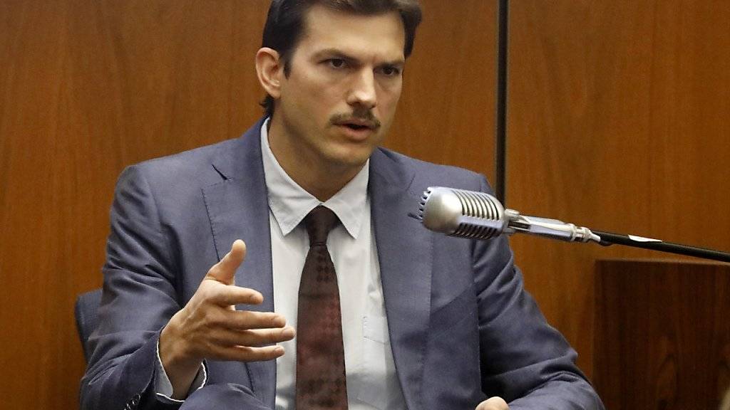 US-Schauspieler Ashton Kutcher bei seiner Aussage vor Gericht in Los Angeles.