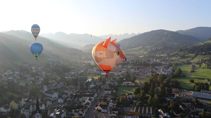 Riesen-Boccia aus dem Heissluftballon