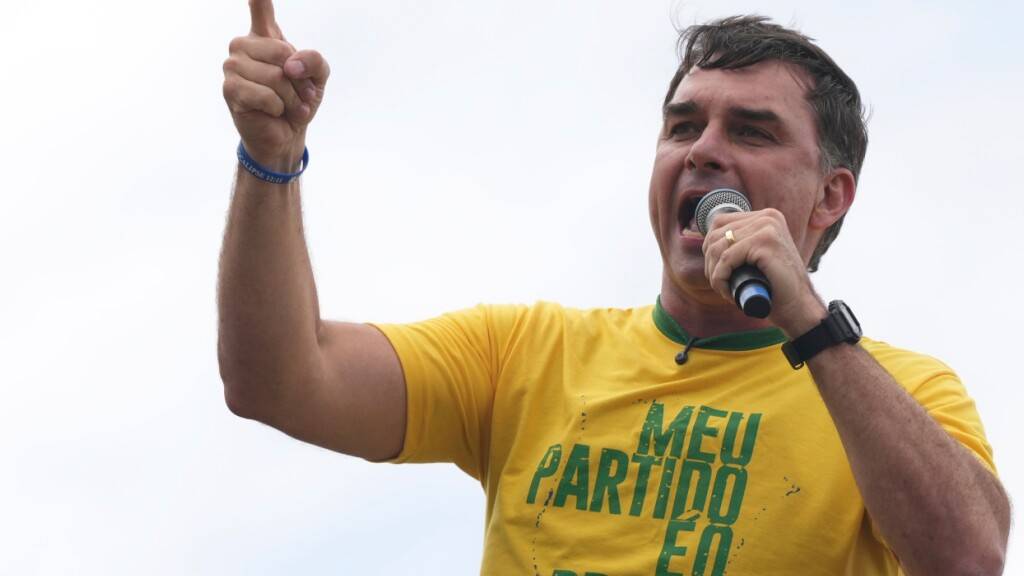 ARCHIV - Der brasilianische Präsidentschaftskandidat Flávio Bolsonaro. Foto: Silvia Izquierdo/AP/dpa/Archivbild