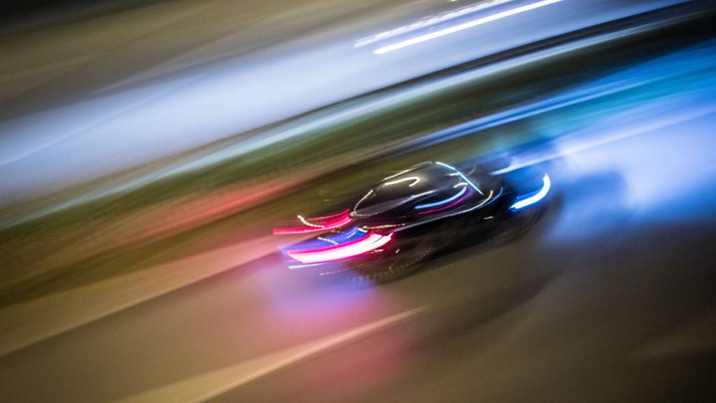 Autofahrer rast mit 189 Km/h durch den Uetlibergtunnel