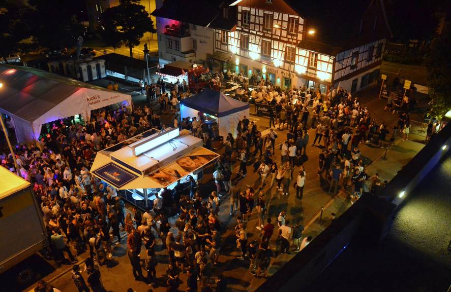 Rund 5000 Gäste versammelten sich Mitte Juli auf dem Viehmarktplatz neben der Böckli-Bar, dem ehemaligen J&amp;B-Pub. (Bild: Tagblatt)