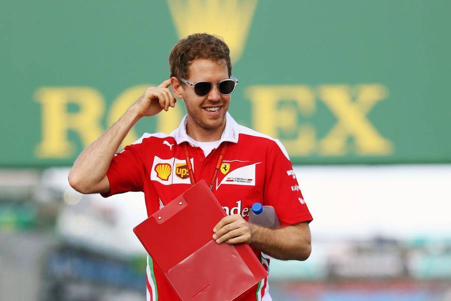 Ein lächelnder Sebastian Vettel in Melbourne © Keystone