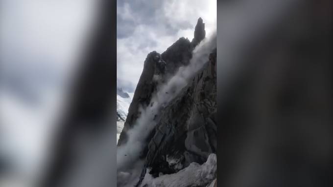 Felssturz am Mont-Blanc verfehlt Bergsteigergruppe knapp