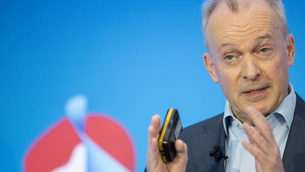 Swisscom-Konzernchef Urs Schaeppi setzt alles daran, damit es künftig zu keinen Ausfällen der Notruf-Dienste mehr kommt. (Archivbild)