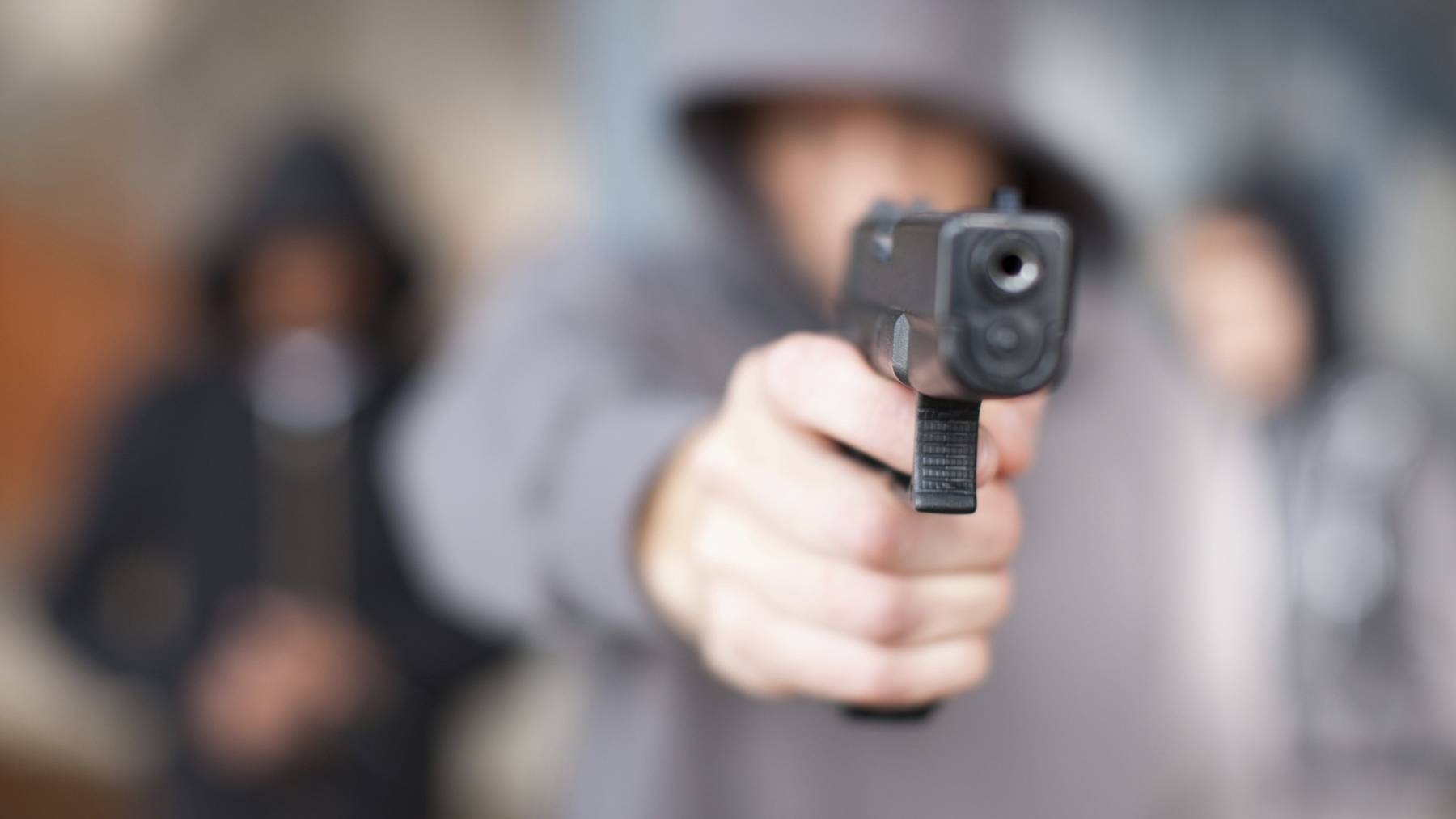 Ein 22-jähriger Serbe hat in Staad eine Servicekraft mit einer Pistole bedroht. (Symbolbild)