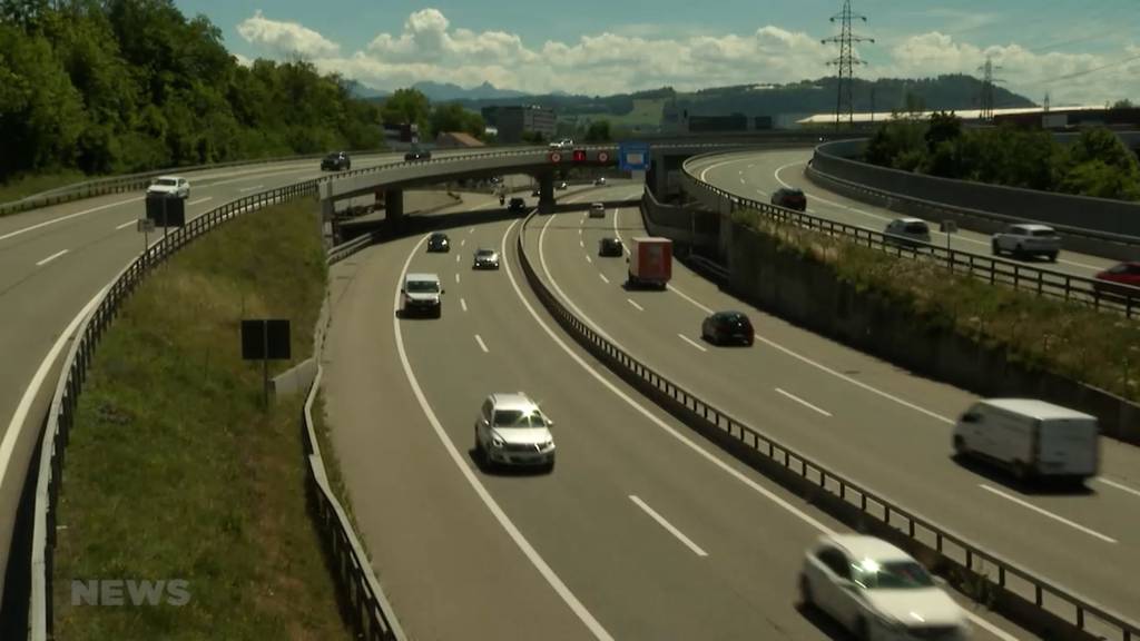 Kein Verständnis bei Autofahrern: Astra prüft bei drohendem Stau Tempo 60 auf Autobahnen