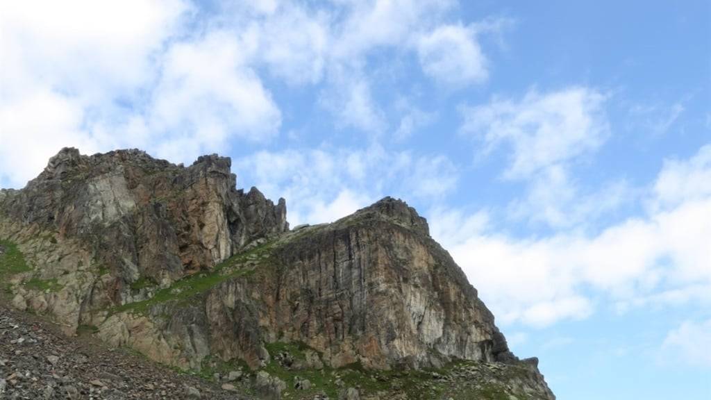 Der 65-Jährige wurde beim Aufstieg zum Chilbiritzenspitz von einem Stein in die Tiefe gerissen und starb.