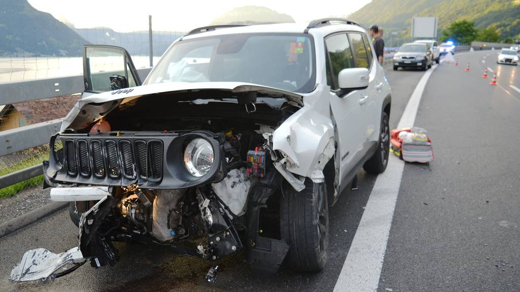 Fahrerin verletzt sich bei Selbstunfall am Montagmorgen schwer