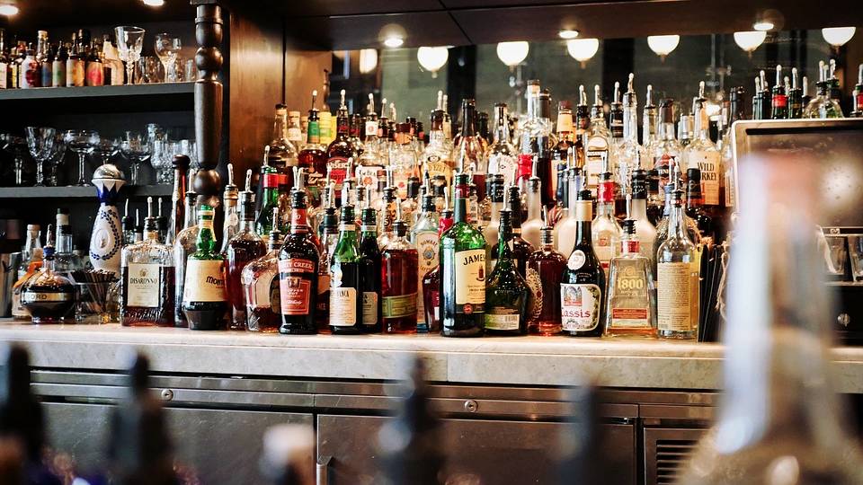 LU: Sechs Betriebe nach Alkoholtestkäufen verwarnt