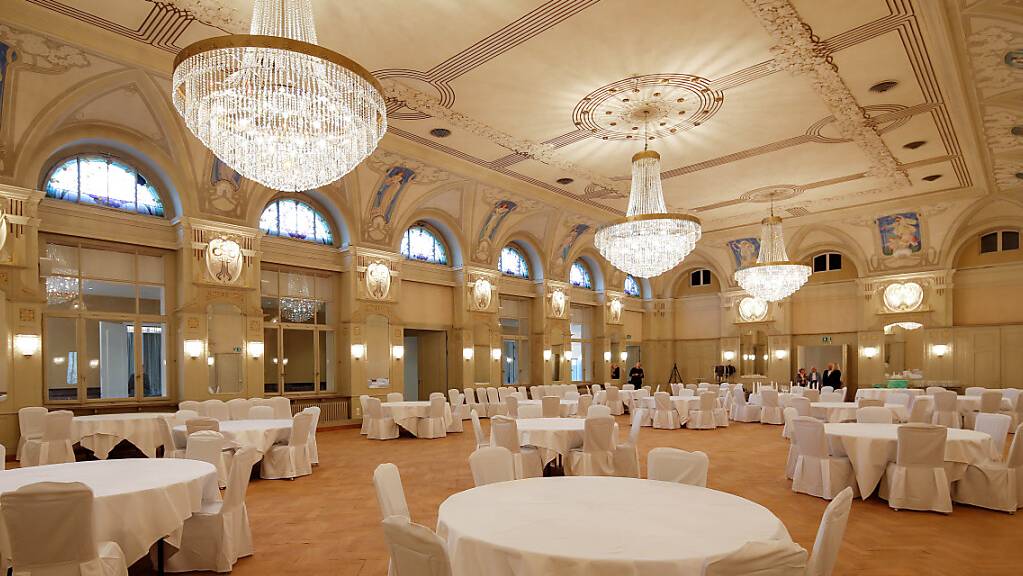 Der Jugendstilsaal des «Flims Waldhaus» steht unter Denkmalschutz. Das traditionsreiche Luxushotel bleibt wegen finanzieller Schieflage auf unbestimmte Zeit geschlossen. (Archivbild)
