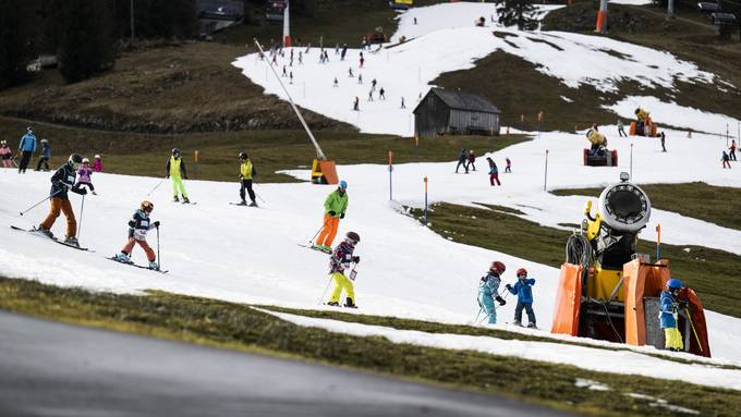 Klimawandel führt zu grosser Schnee-Unsicherheit in Skigebieten