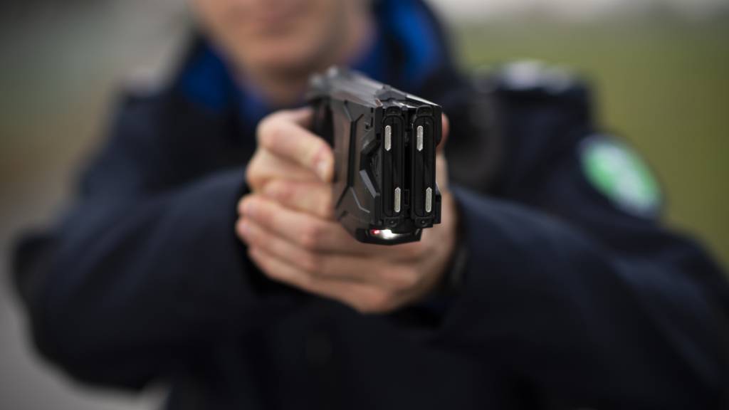 Polizisten setzen in Rorschach SG Taser gegen aggressiven Mann ein