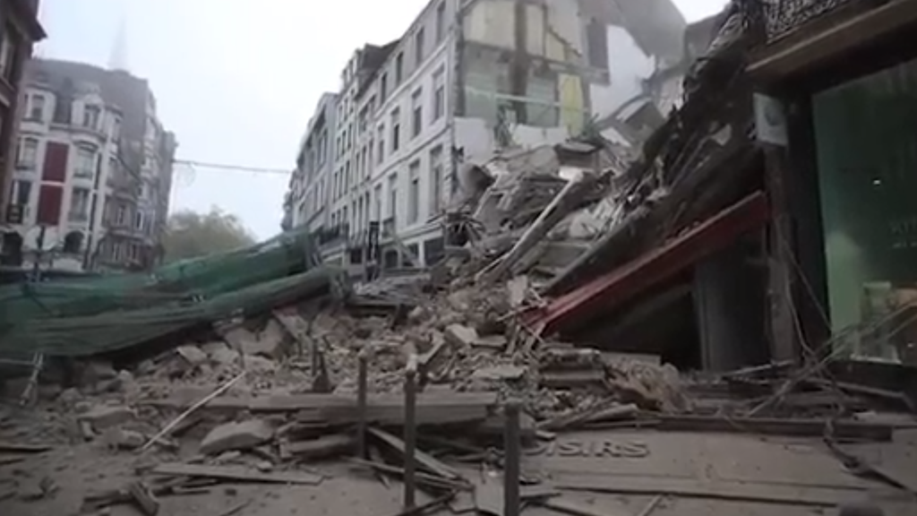 Mitten in Lille stürzen zwei Gebäude ein - eine Person noch vermisst
