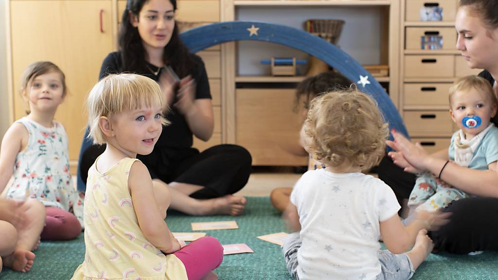 Der Zürcher Regierungsrat ist gegen eine kantonale Mitfinanzierung der familienergänzenden Betreuung von Kleinkindern. (Symbolbild)