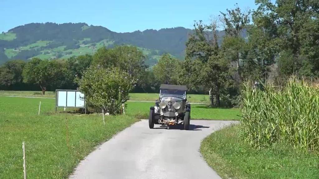 Oldtimer-Liebe: Hitschs Reise um die Welt