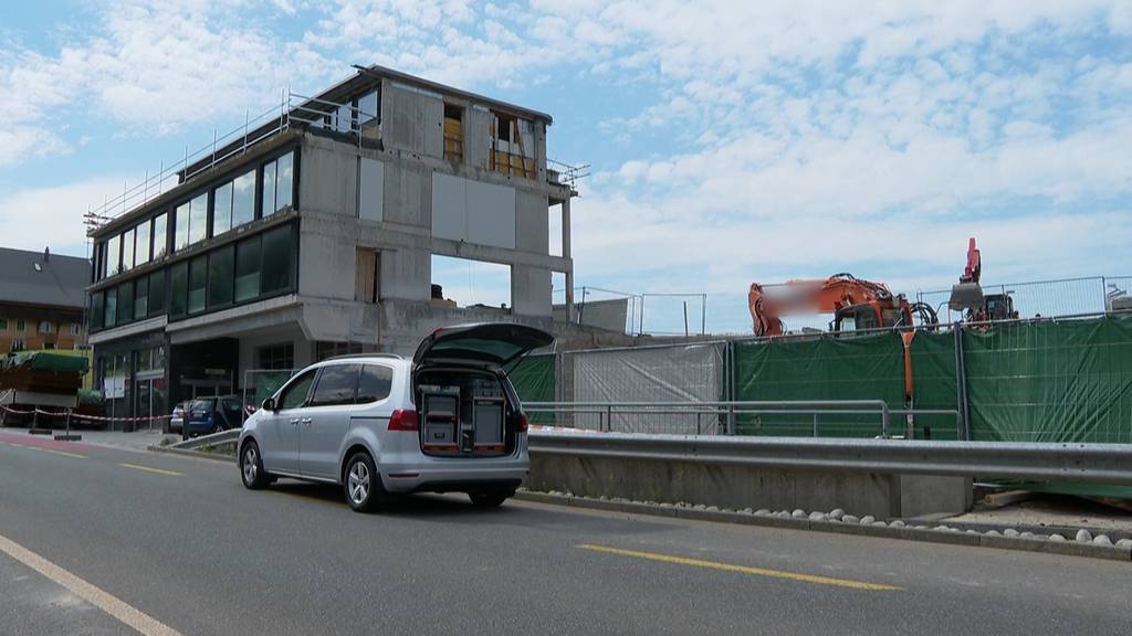 Baugrube in Feusisberg stürzt ein: Zwei Tote und ein Vermisster