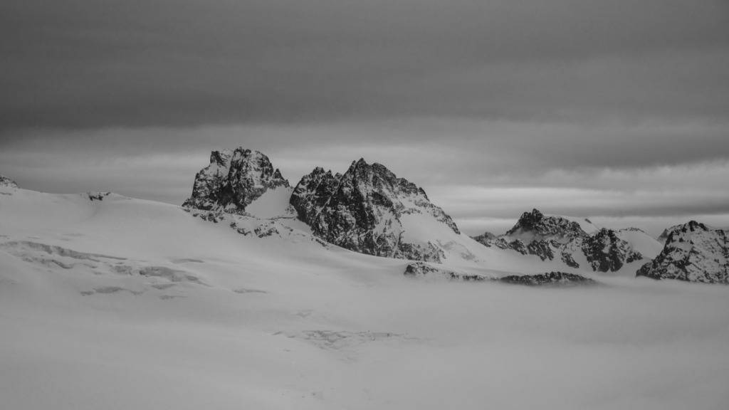 Schlechtes Wetter – erste Starts der Patrouille des Glaciers im Wallis abgesagt
