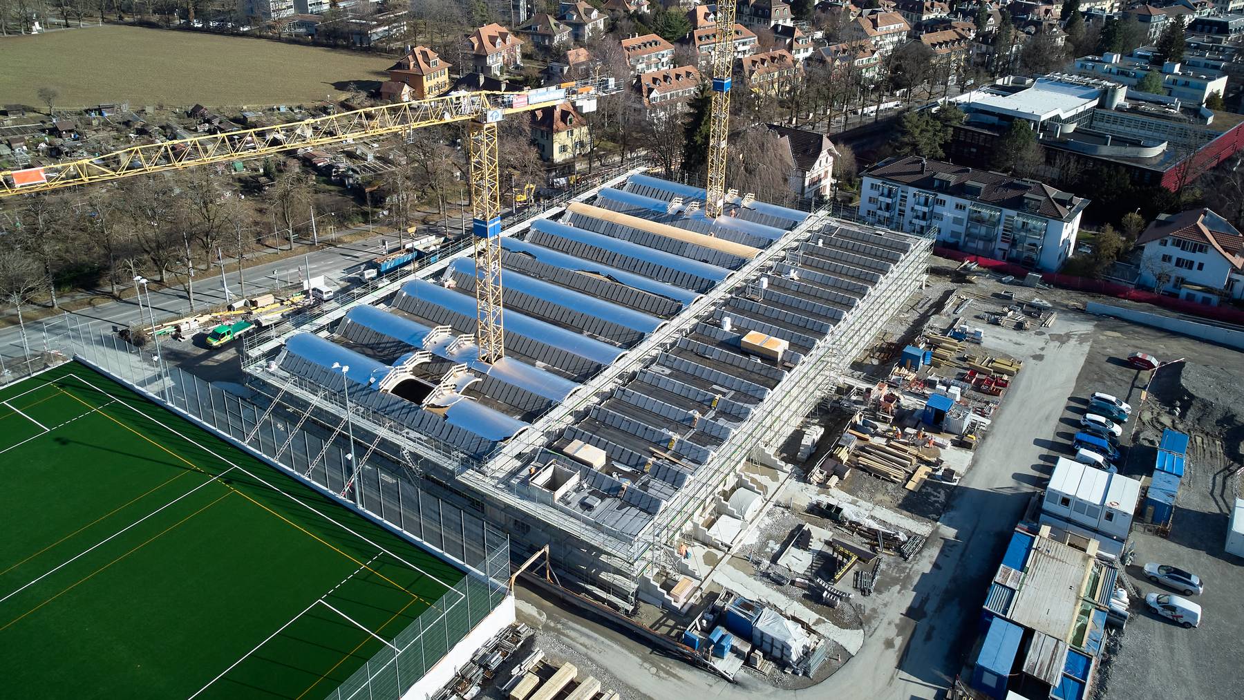 Schwimmhalle Neufeld - Luftbild 1 - Thomas Kaspar Hochbau Stadt Bern (1)