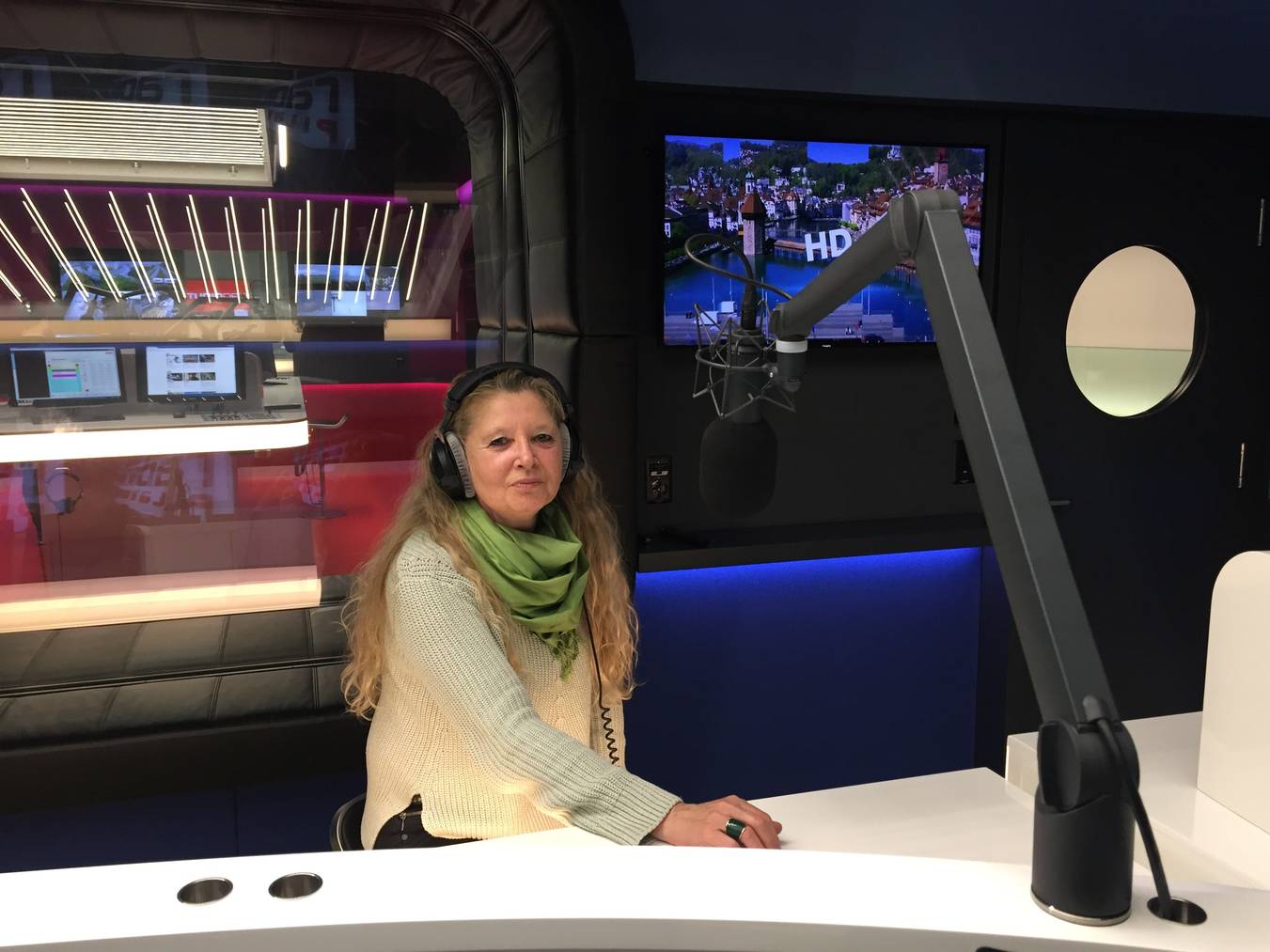 Michaela aus Sursee im Studio von Radio Pilatus.