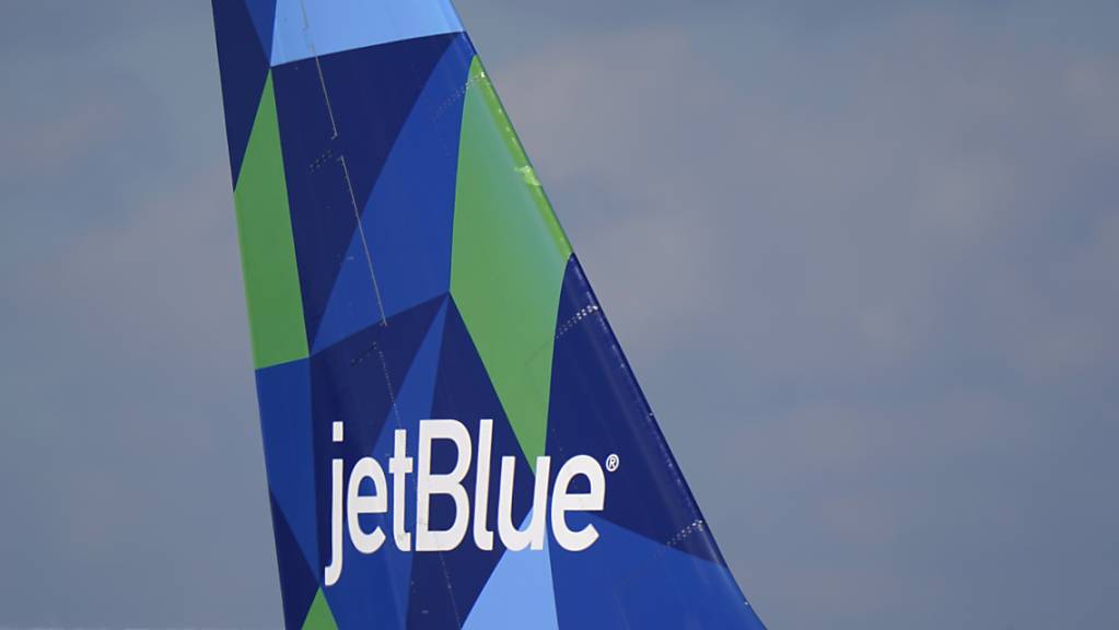 Die US-Fluggesellschaft JetBlue Airways bieten über 3 Milliarden Dollar für die Übernahme des Billigfliegers Spirit. (Archivbild)