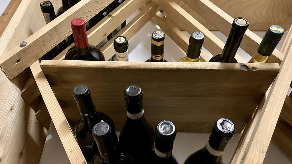 Die Weinsammlung eines Luzerner Treuhänders soll verwertet werden, nachdem dieser des Betrugs schuldig befunden wurde. (Symbolbild)