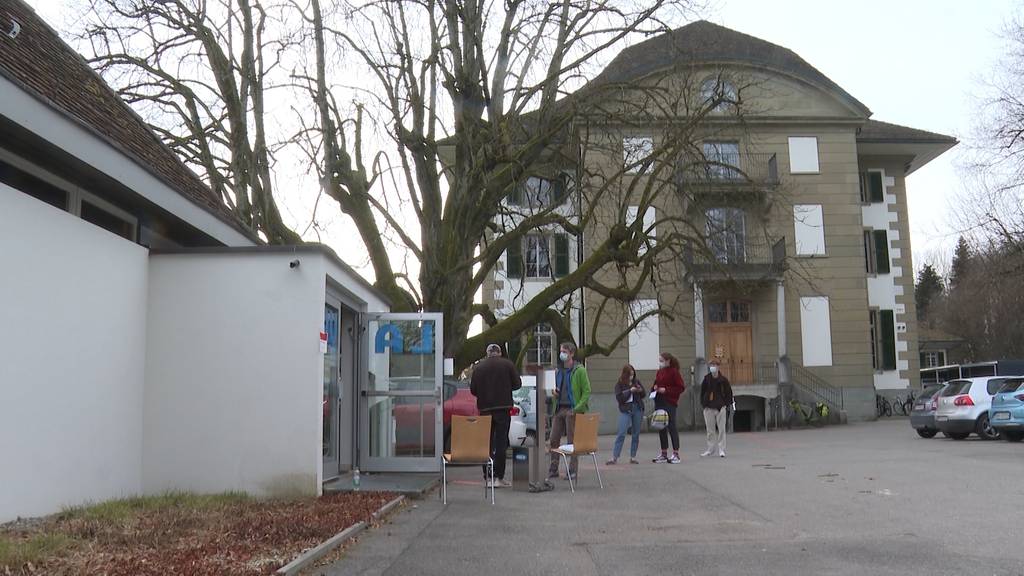 Zweiter Massentest-Pilotversuch am Gymnasium Hofwil in Münchenbuchsee