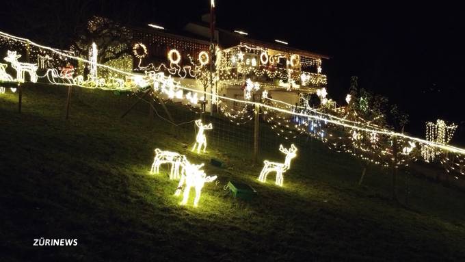 Weihnachtshaus in Unterägeri fasziniert Besucher