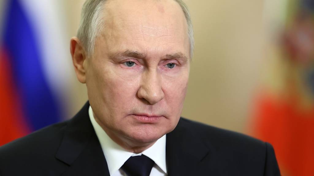 Die russische Führung unter Präsident Wladimir Putin soll mit einem weitaus längeren Kriegsverlauf in der Ukraine planen. Foto: Mikhail Metzel/Pool Sputnik Kremlin/AP/dpa