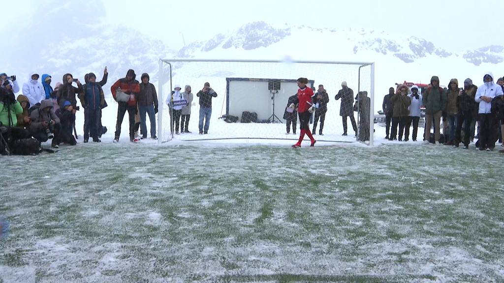 Fussball bei Schneefall auf dem Jungfraujoch – Ticketverkauf gestartet